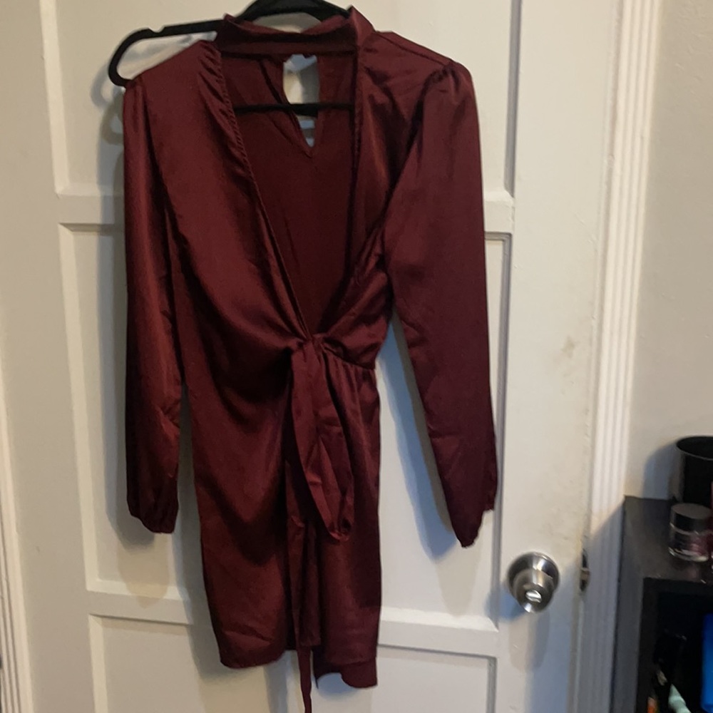 Fashion nova wrap dress size medium - Picture 2 of 5